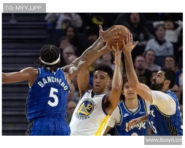 魔术队与勇士队第三节激战回顾精彩瞬间与关键表现分析